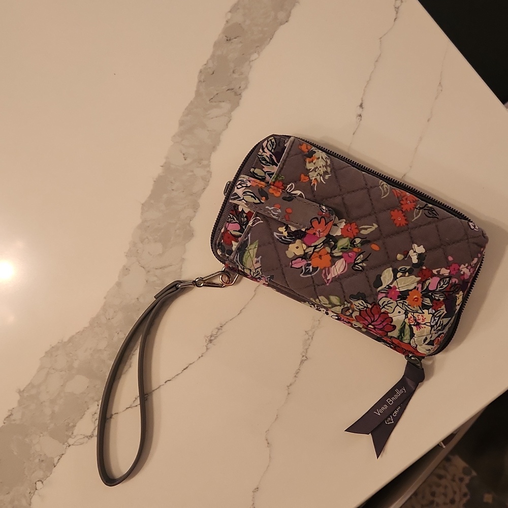 Vera Bradley smartphone wristlet